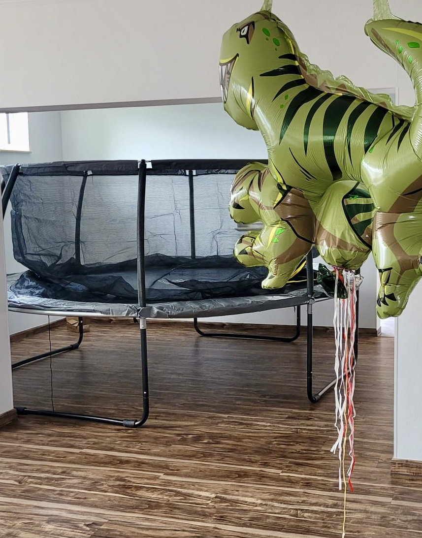 Eventfläche mit Trampolin für private Veranstaltungen bei Jimmys Eventlocation in Giebelstadt